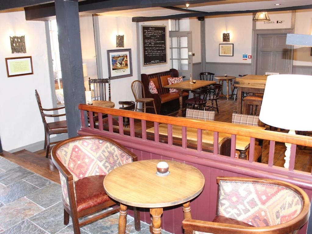 Cockhaven Arms Hotel Bishopsteignton ภายนอก รูปภาพ
