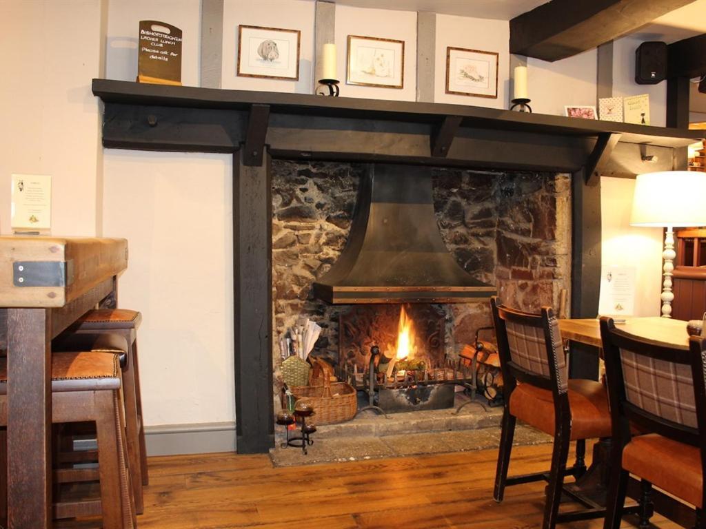 Cockhaven Arms Hotel Bishopsteignton ภายนอก รูปภาพ