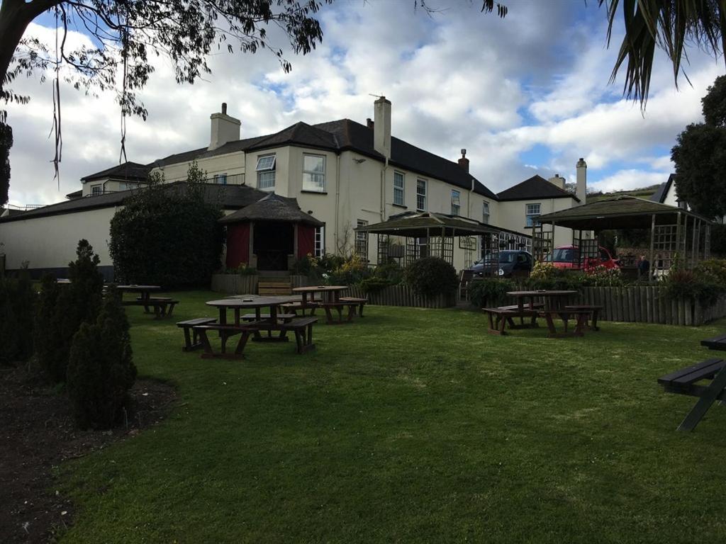 Cockhaven Arms Hotel Bishopsteignton ภายนอก รูปภาพ