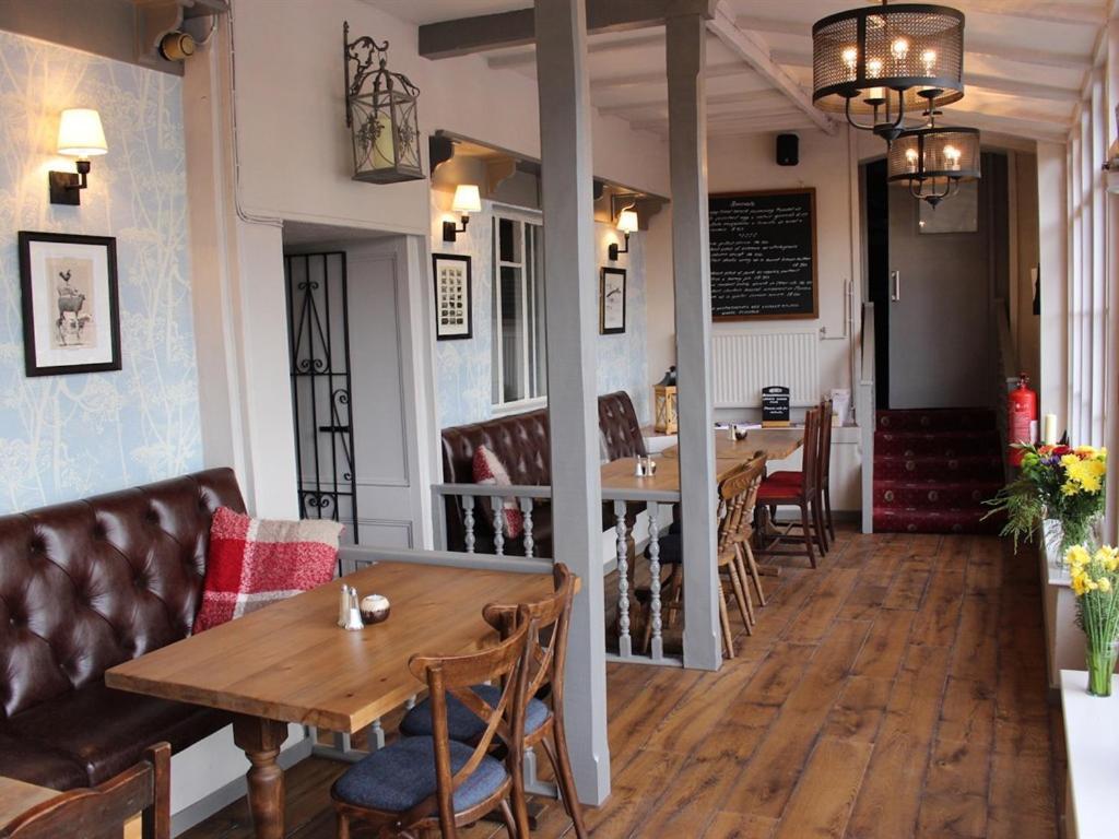 Cockhaven Arms Hotel Bishopsteignton ภายนอก รูปภาพ
