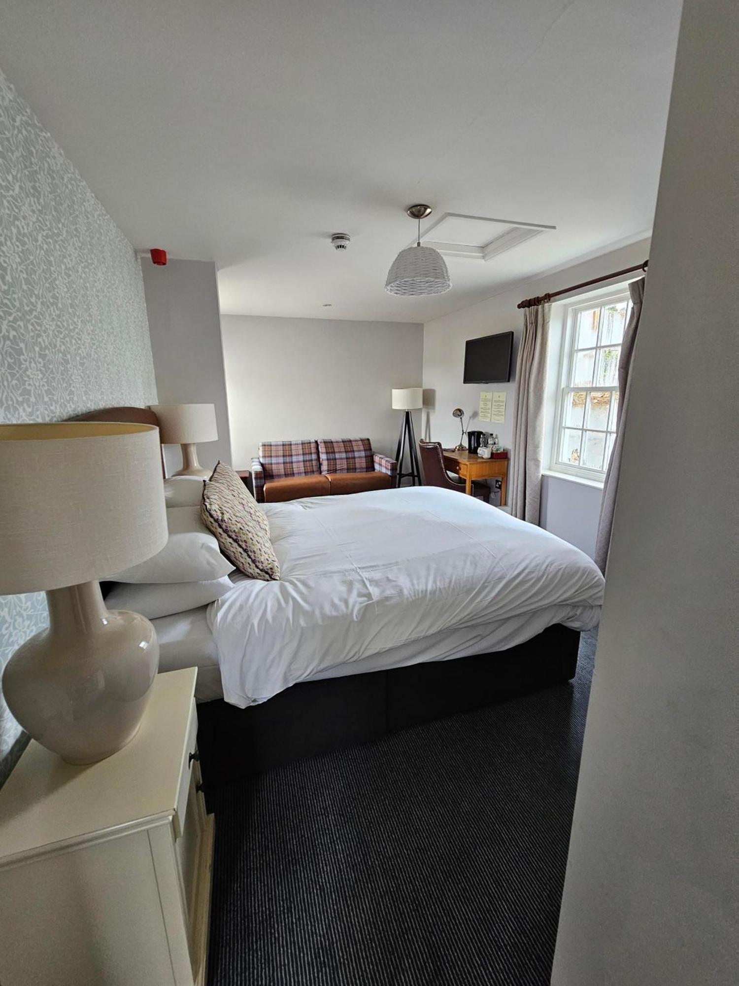Cockhaven Arms Hotel Bishopsteignton ภายนอก รูปภาพ